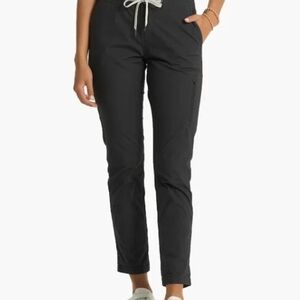 Vuori Women's Black Joggers with Drawstring